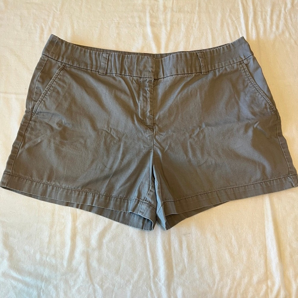 LOFT Size 12 Grey 4" Inseam Shorts (2641)